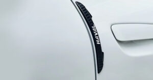 Read more about the article How to Remove Scratches from Your Car: A Complete Guide