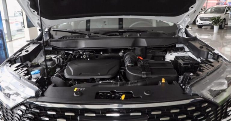 Read more about the article Under the Hood: Your Essential Guide to Car Engine Parts