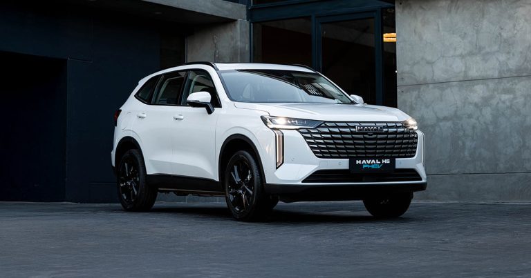 Read more about the article The Ultimate SUV Buying Guide: From Fuel Efficiency to Resale Value